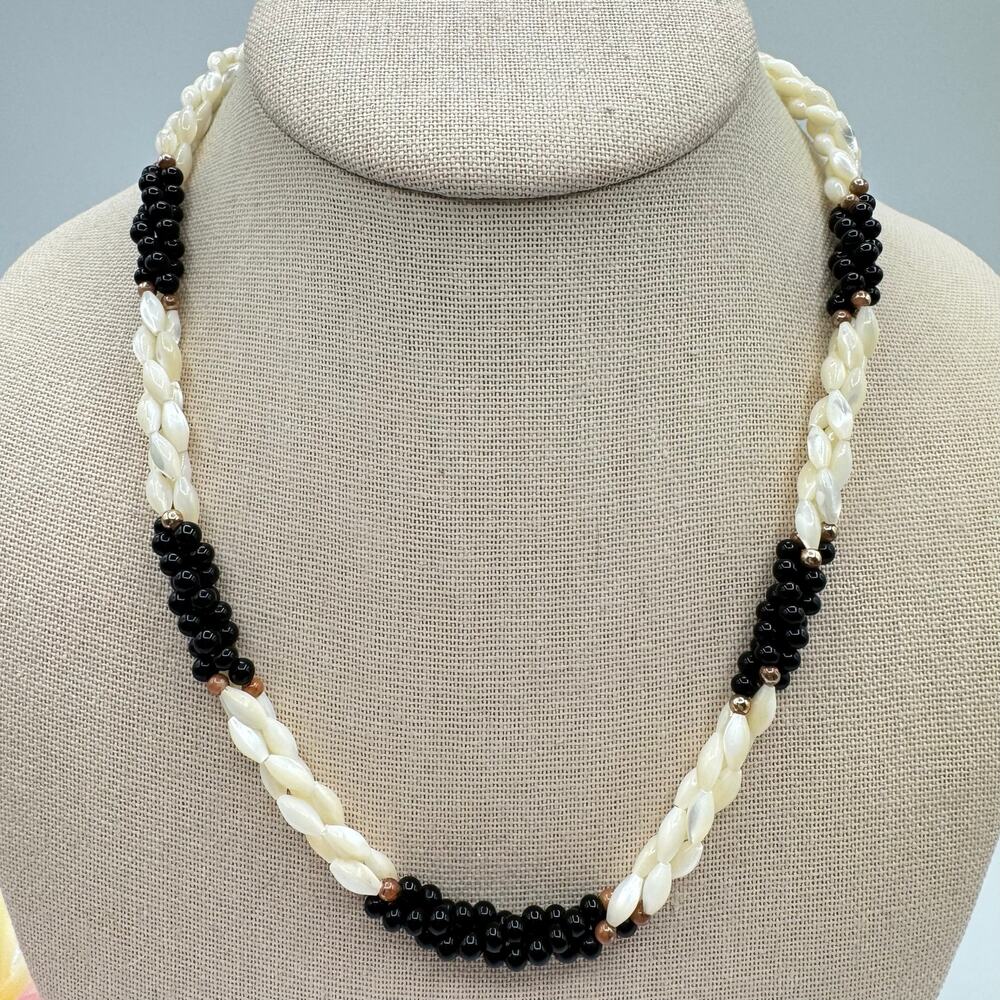 Vintage MOP Mother Of Pearl Onyx Twisted Triple Strand Necklace Chic Retro 19”